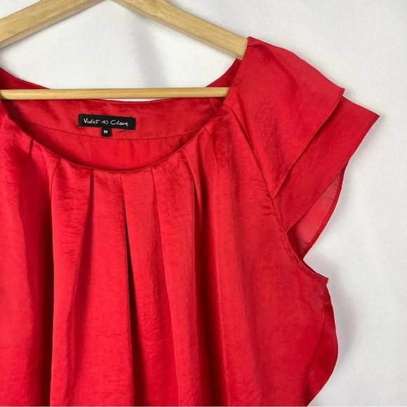 Violet & Claire Red Pleated Short Flutter Sleeve Blouse M - Picture 3 of 3
